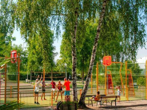 Anne Marie's Cozy Family Retreat: 3-star Near Europa Park Campsite *